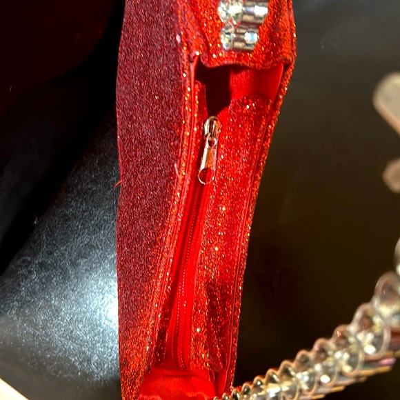 Red Heart Sparkling Purse - Picture 2 of 3